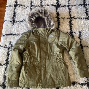 Like new Olive green Northface Jacket size 10/12 Medium